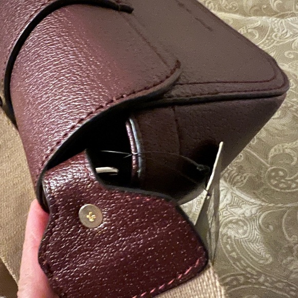 True religion crossbody bag🙏❤️ - Picture 9 of 13